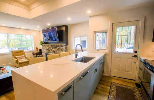 Gravenhurst House | Modern Muskoka Retreat