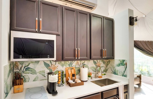Monticello Apartment | Modern ‘Nature Lovers’ Geodome w/ Deck & Grill!