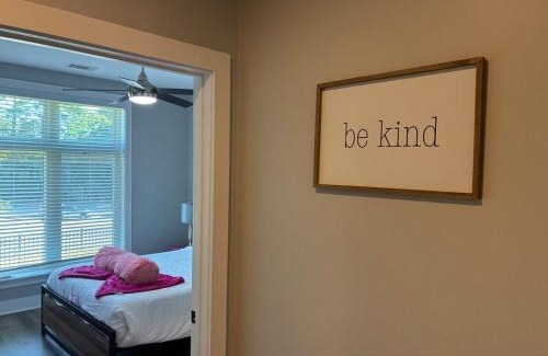 Dunean Apartment | Modern Near Downtown Hospitals Greenville Stay