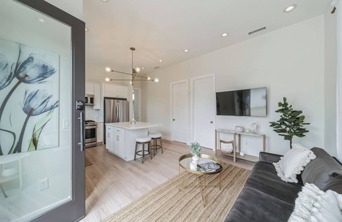 Claremont Cottage | Modern New Build 2 Bed 2 Bath Casita in Quiet Claremont Neighborhood 15%discount