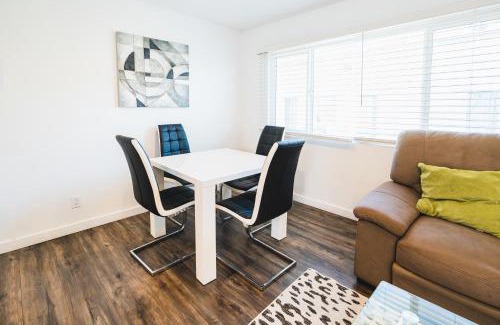 Wilshire Apartment | Modern New Close to Downtown LA 1 Bedroom with Parking