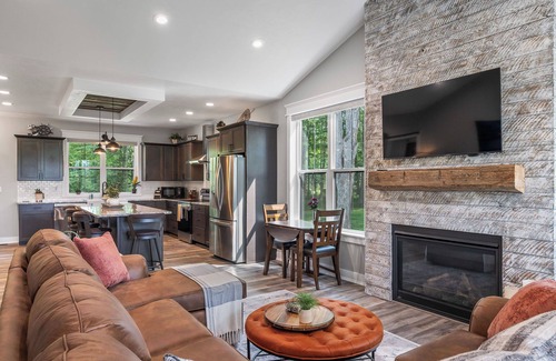 Egg Harbor Cabin | Modern, New Egg Harbor Retreat | Dog-Friendly, Fire Pit