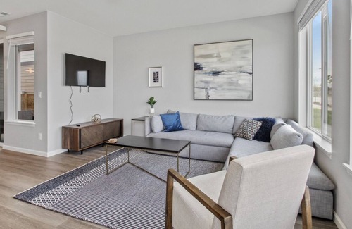 Dupont House | Modern New Home Close to Downtown, Dicks, DIA and Hwys