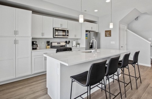 Dupont House | Modern New Home Close to Downtown, Dicks, DIA and Hwys