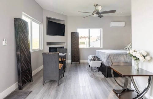 Corona House | Modern New Resort Style Guest House