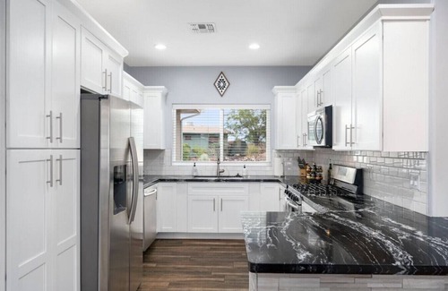 Cottonwood-Verde Village House | Modern Newly Built Cottonwood Home with Hot Tub & Firepit