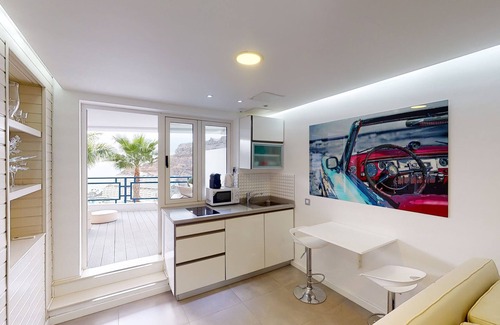 Taurito Apartment | Modern, newly renovated apartment with large terrace and sea view.