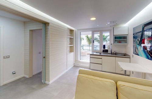 Taurito Apartment | Modern, newly renovated apartment with large terrace and sea view.