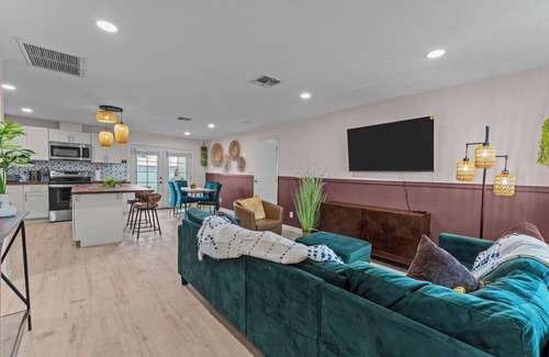 Paradise Valley Oasis House | Modern North Phoenix Retreat | Heated Pool & Luxe Comfort