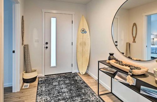Ocean Shores House | Modern Ocean Shores Getaway with Dock!