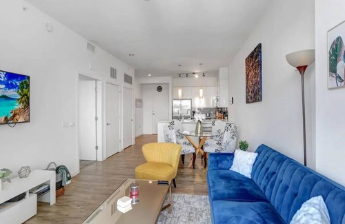 Downtown Tampa Bed & Breakfast | Modern One-Bed High-Rise Oasis in Downtown Tampa