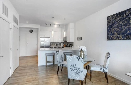 Downtown Tampa Bed & Breakfast | Modern One-Bed High-Rise Oasis in Downtown Tampa