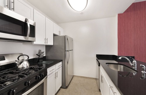 Brooklyn Heights Apartment | Modern One Bedroom Apartment in Brooklyn Heights
