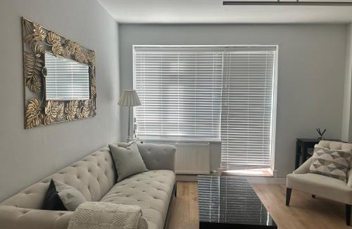 Brompton & Hans Town Apartment | Modern One Bedroom Apartment, Sloane Square