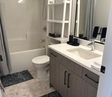 Langford Apartment | Modern One-Bedroom Retreat in Bear Mountain