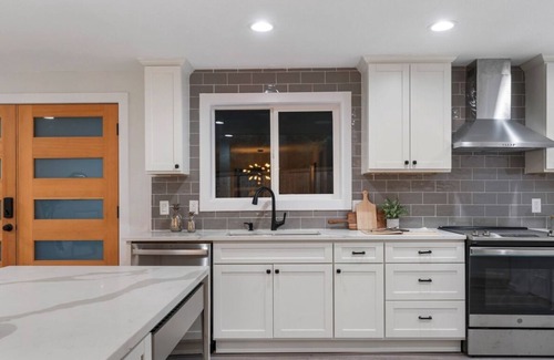 The Highlands House | Modern Open Plan 4 bed house