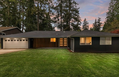 The Highlands House | Modern Open Plan 4 bed house