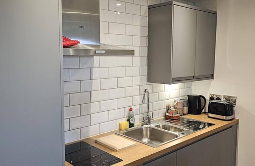 Morcott Apartment | Modern Peaceful Open Plan 1-bed Apartment Rutland