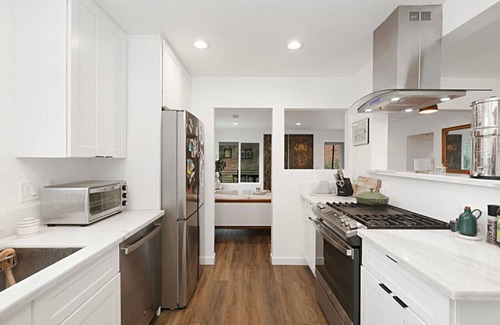 Rolando Village House | Modern Peaceful Tucked Away With Private Office