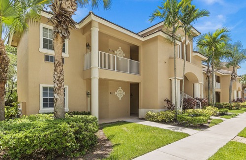 Port Saint Lucie Condo | Modern PGA Village Condo