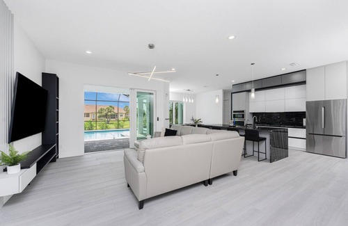 White Marsh House | Modern Pool Home in Rotonda!