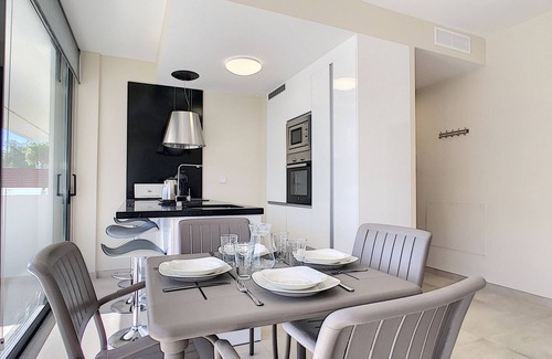 Mar de Cristal Apartment | Modern, pool view, south east facing