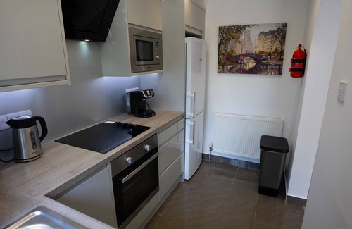 Rushmoor District Apartment | Modern Private Apartment Centrally Located