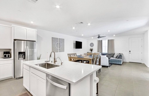 Pittmann House | Modern & Private Henderson Getaway Near Las Vegas!
