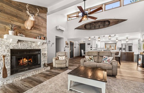 Waupaca House | Modern & Private Lakefront Retreat in Waupaca!