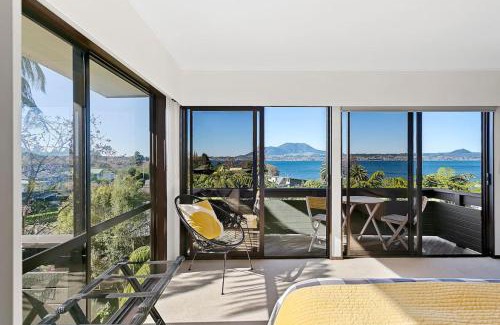 Taupo Apartment | Modern Private Retreat With Balcony and Lake Views