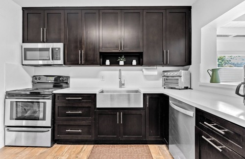 Miami Springs House | Modern property for 6 people in Miami Springs!n