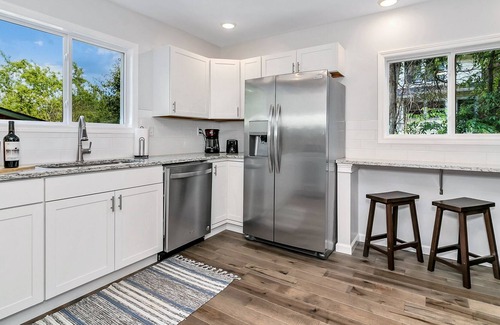 Mountain Home House | MODERN QUIET COMFORT-HOTTUB-24 MINS TO ASHEVILLE
