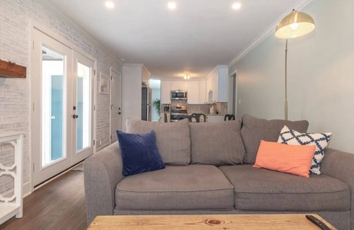 Peachtree City House | Modern ranch, king beds, 4 bdrms, private patio, open floor plan in central PTC