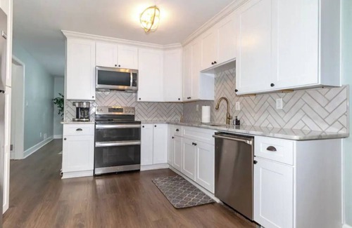 Peachtree City House | Modern ranch, king beds, 4 bdrms, private patio, open floor plan in central PTC