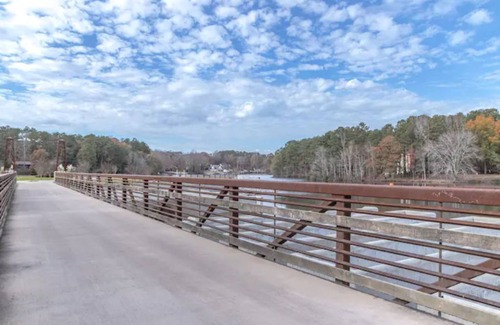 Peachtree City House | Modern ranch, king beds, 4 bdrms, private patio, open floor plan in central PTC