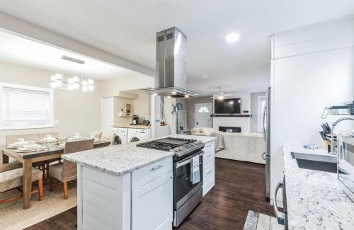 Ventnor City House | MODERN REHAB By the Bay Short walk 2 THE BEACH
