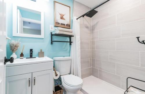 Ventnor City House | MODERN REHAB By the Bay Short walk 2 THE BEACH