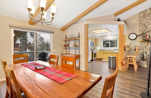 Castle Glen Estates Ski Chalet | Modern Relaxation at Castle Glen Gem Big Bear Lake
