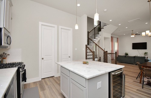 Spring Branch Central House | Modern, Relaxing Home in HTX - Sleeps 10+ Guests!