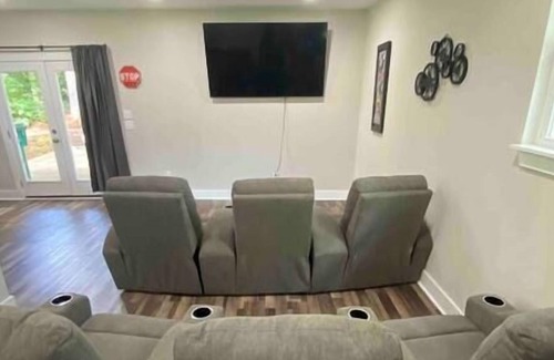 Shelby House | Modern renovated Lake home with awesome GameRoom!