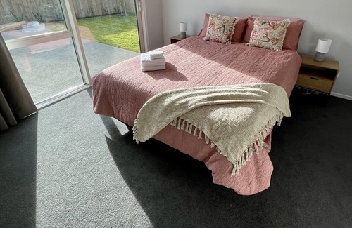 Paraparaumu House | Modern Retreat in Paraparaumu