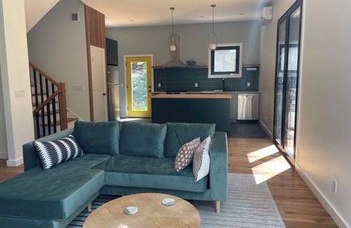 Berkshire House | Modern Retreat on Goose Pond