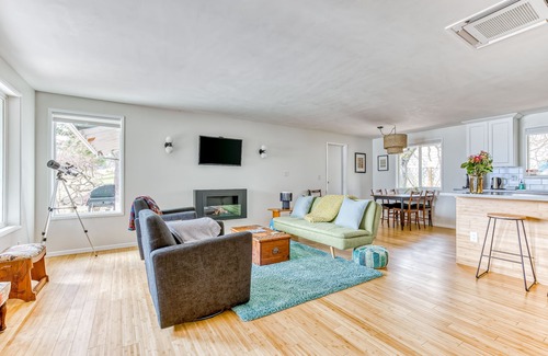 Stevenson House | Modern, river-view home with 2 decks, Ping-Pong, fireplace & washer/dryer