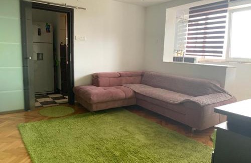 Pitesti Apartment | Modern