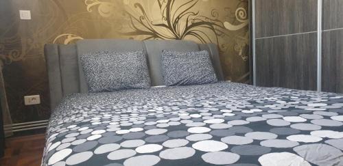 Pitesti Apartment | Modern