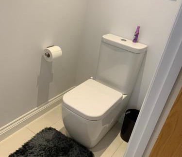 Seisdon House | Modern Room Stay