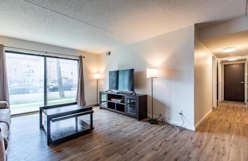 East Side Pioneers Apartment | Modern, Rustic 2 Bed 1 bath 6 blocks from Mayo