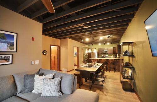 Minocqua Condo | Modern Rustic 2BR Condo in Downtown Minocqua—Walk to Shops, Dining & Lake