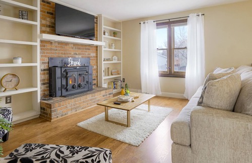 North Central Westminster House | Modern Rustic Home| 3BD&2BA | Denver&Boulder
