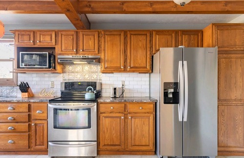 North Central Westminster House | Modern Rustic Home| 3BD&2BA | Denver&Boulder